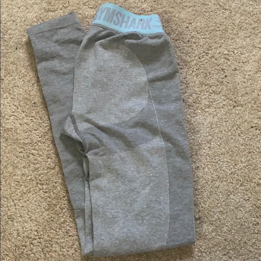 Gym shark contour leggings